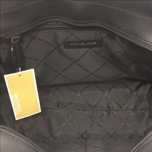 MICHAEL KORS LG CHAIN SHLDR TOTE BLACK - Picture 8 of 8